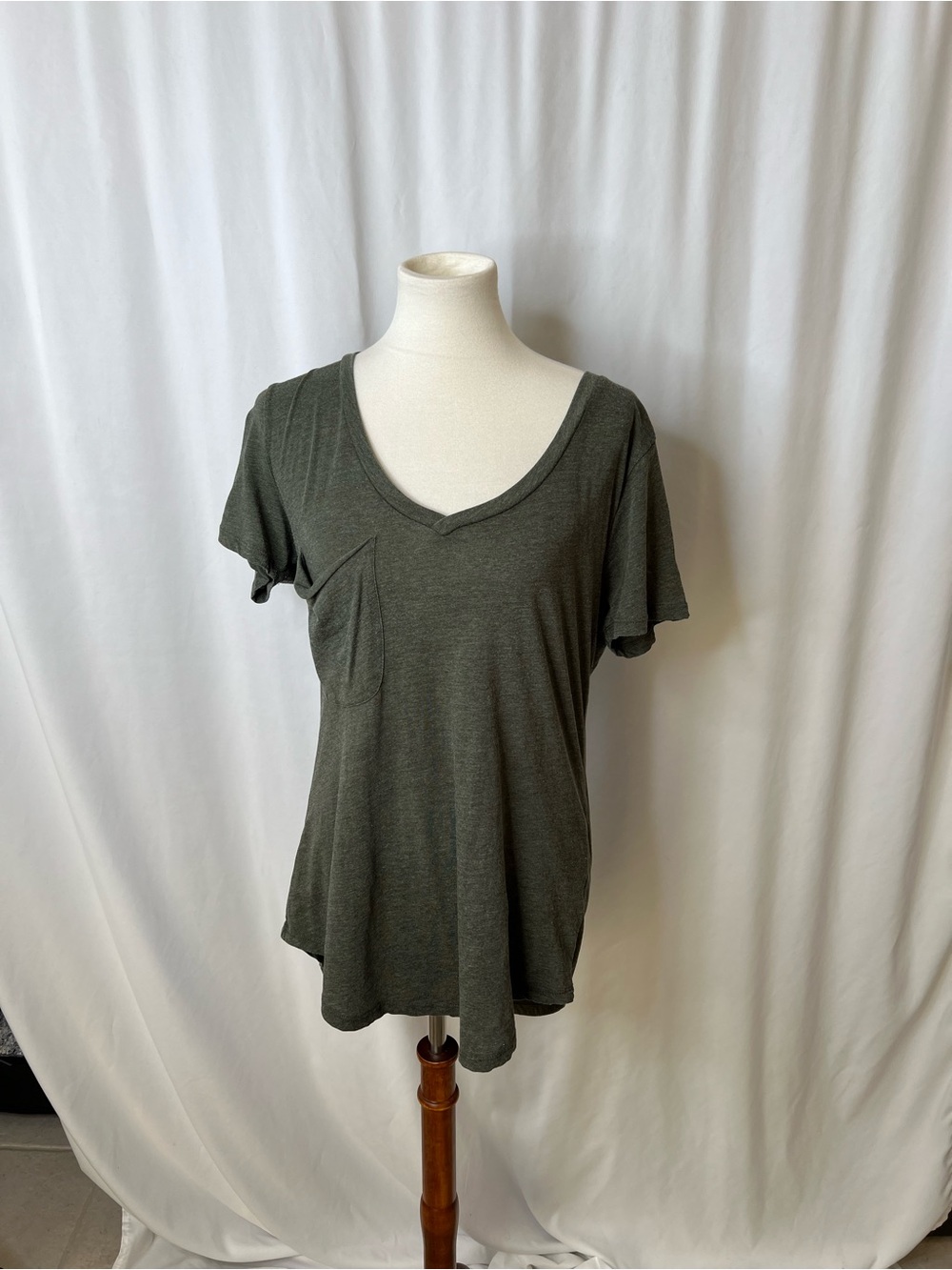 Z Supply Olive Green Pocket Tee – Size Large – Soft Casual Everyday Top